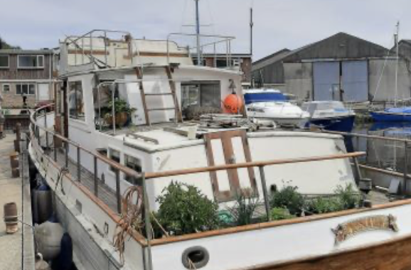 6 birth boat for sale