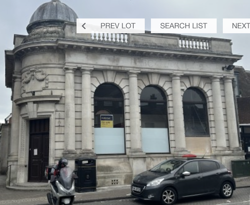 Former bank for redevlopment