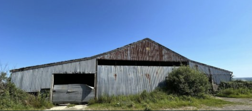 Barn for sale for redevelopment