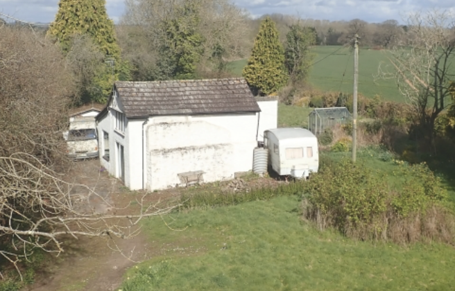 Cottage for sale for renovation