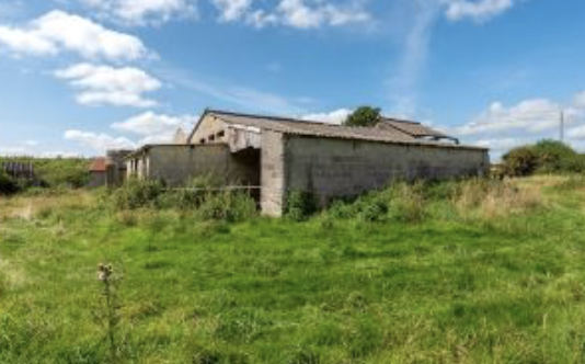 Barn for sale
            for conversion